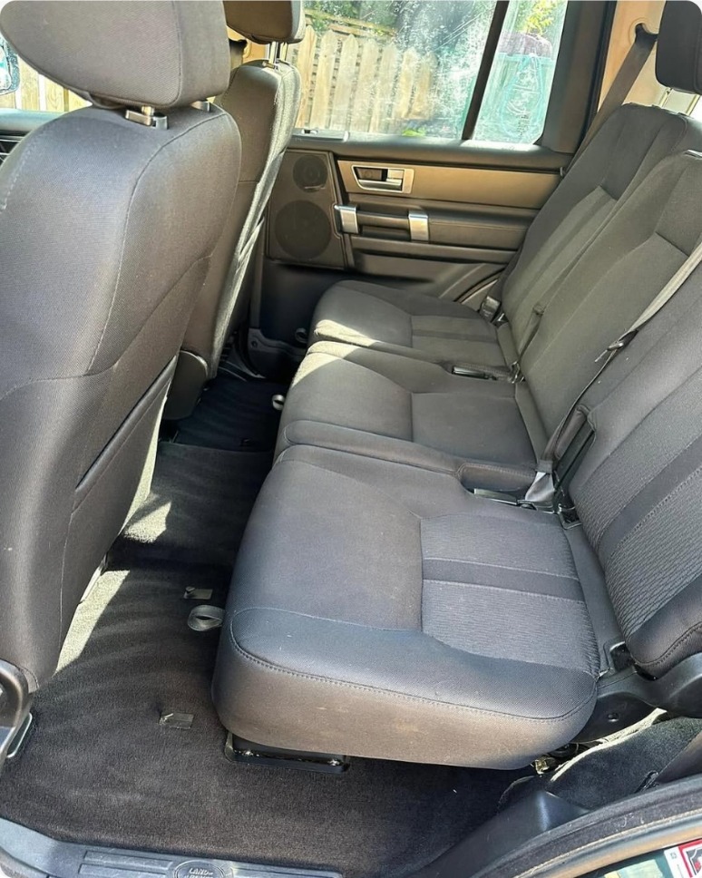 After: Land Rover Discovery — Interior deep clean